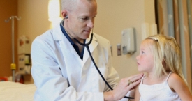 Kaip padėti vaikui įveikti gydytojų baimę?