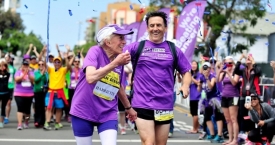 92 metų maratono dalyvė tampa vyriausia moterimi, kada nors kirtusia finišo liniją (video)