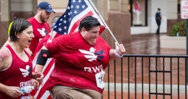 250 kg sveriantis vyras dalyvauja maratonuose ir savo pavyzdžiu įkvepia kitus (foto)