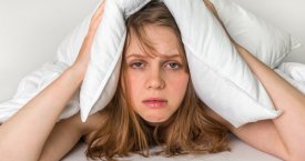 Ilgas miegas pavojingesnis už nemigą?