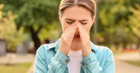 Alerginė akių reakcija į žiedadulkes – kodėl svarbu ją atpažinti ir ar gresia liekamieji reiškiniai?