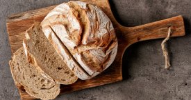 Ruduo - puikus metas kepiniams: išsikepkite naminės duonos su abrikosais