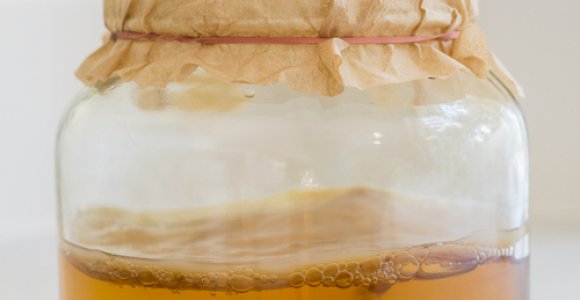 Vaistininkai: geriamus virškinimo fermentus keičia kombučia?