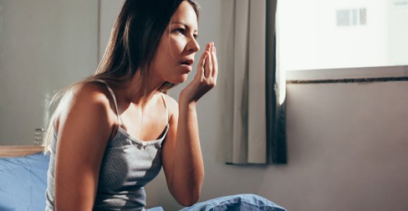 13 priežasčių, kodėl atsiranda blogas burnos kvapas