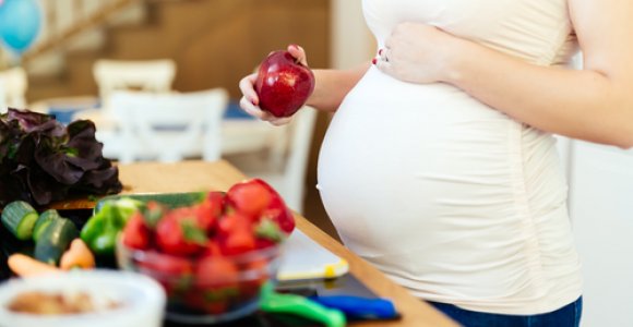 12 maisto produktų, kuriuos rekomenduojama valgyti nėštumo metu