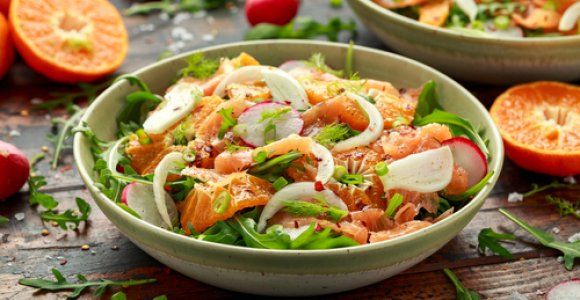 Klementinų sezonas: išbandykite 3 salotų su klementinais receptus