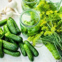 Pats paprasčiausias natūralus agurkų rauginimo būdas (be cukraus ir acto)
