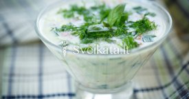 Šalta agurkų sriuba ("tarator")
