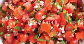 Gaivios salotos: pomidorų salsa